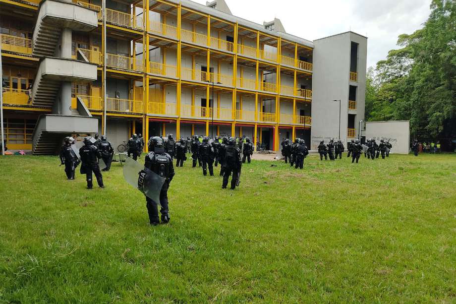 Policía en la Universidad del Valle