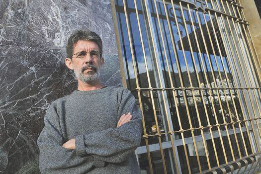 El escritor Tomás González, quien acaba de lanzar su más reciente libro, "El fin del Océano Pacífico".