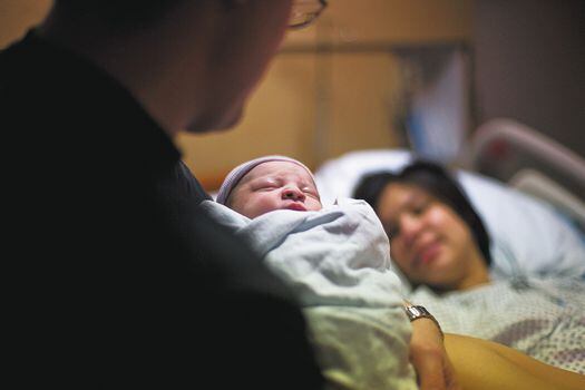 Actualmente, la licencia de maternidad se extiende al padre cuando la madre fallece o padece de enfermedad grave. 