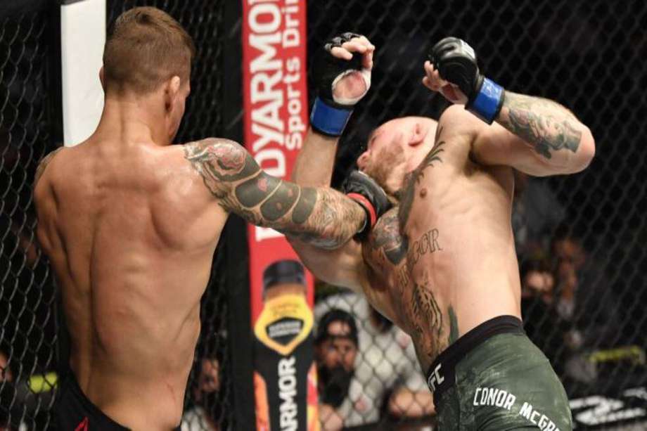Conor McGregor no tuvo un buen regreso a la UFC. El estadounidense Dustin Poirier lo noqueó en el segundo asalto.