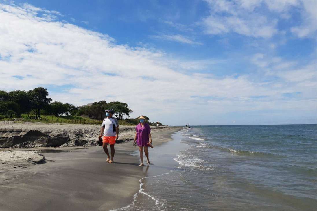 Con el Decreto 249 del 2 de octubre de 2020, la Alcaldía de Santa Marta modificó los horarios para que bañistas disfruten de las playas durante la pandemia.