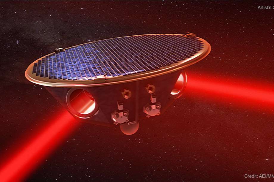 Para detectar ondas gravitacionales, LISA utilizará cubos macizos de oro y platino, conocidos como masas de prueba (ligeramente más pequeñas que los cubos de Rubik), que flotan libremente en una carcasa especial en el corazón de cada nave espacial.