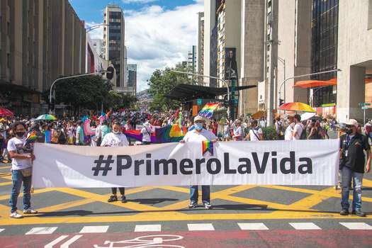 En distintas manifestaciones, la población LGBT ha pedido garantías para su vida.