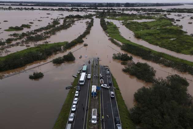 Fuertes lluvias en Brasil dejan al menos 37 muertos y 74 desaparecidos
