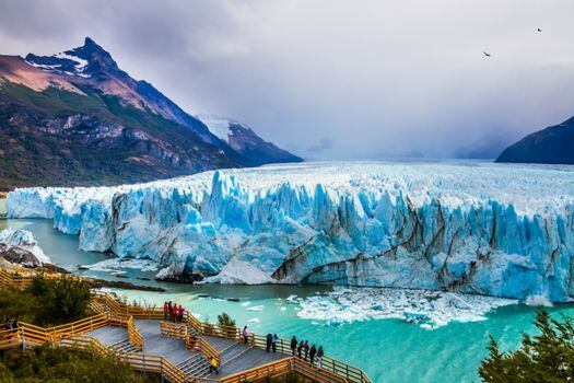 El Perito Moreno es uno de los tantos glaciares que forman el Parque Nacional Los Glaciares.