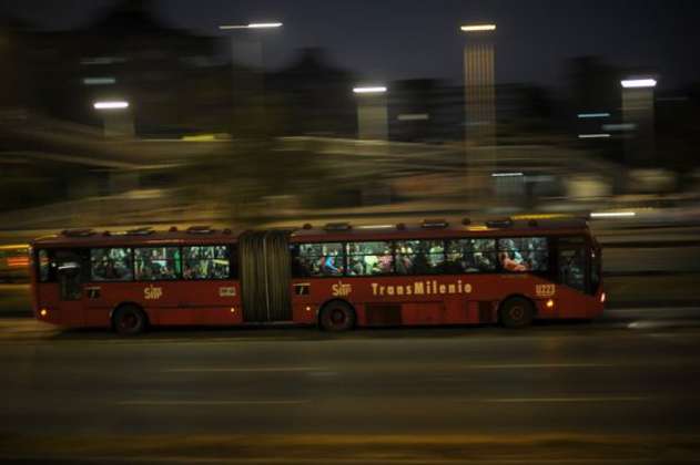 “Flota de Transmilenio tendrá bancas a lo largo del bus, como los metros”: Peñalosa