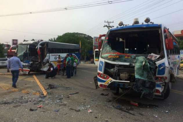 Choque de dos buses intermunicipales deja 26 heridos en Baranoa, Atlántico