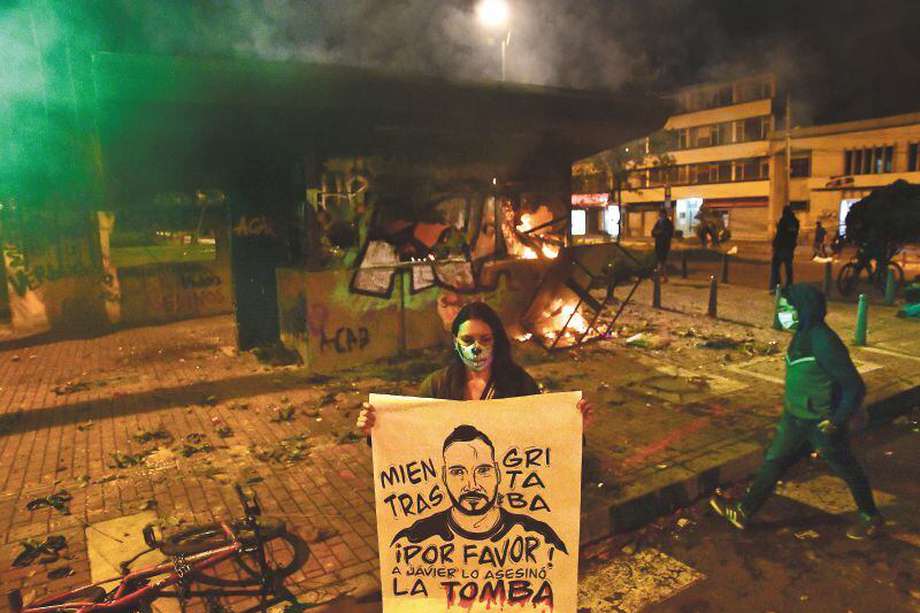 Disturbios en el Park Way por la muerte de Javier OrdoÒezk