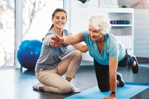 El ejercicio físico es una de las principales estrategias no farmacológicas para envejecer de forma saludable. / Pixabay