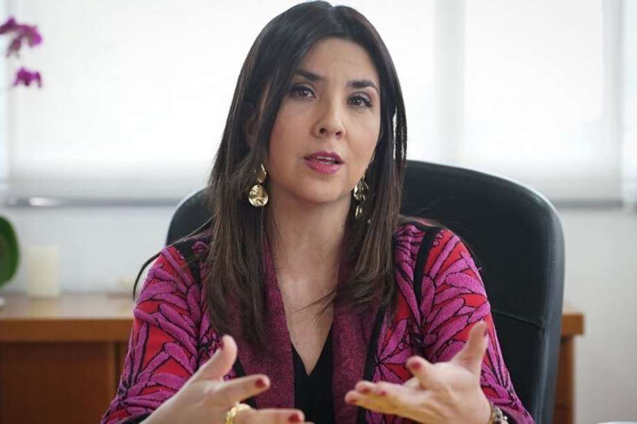 La ministra de Educación, María Victoria Angulo, anunció que el Gobierno dará $97.500 millones para evitar la deserción universitaria del próximo semestre.