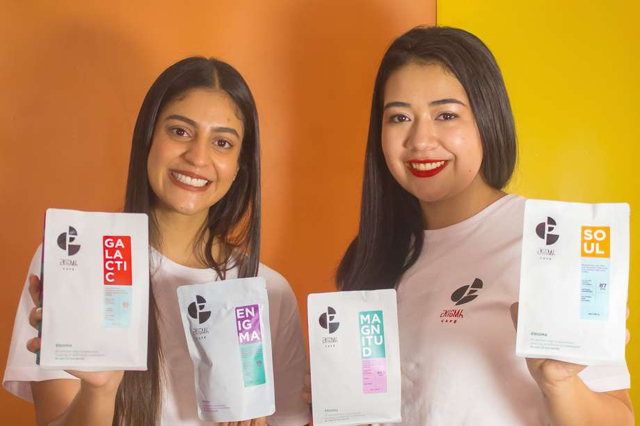 Valentina Herrera y María Alejandra Escobar buscan que los colombianos consuman más café de alta calidad.