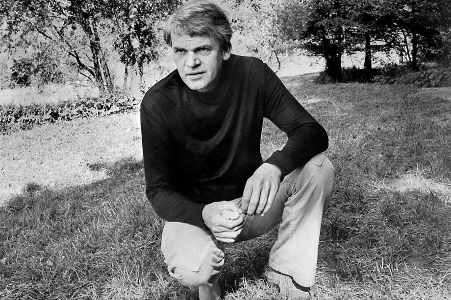 "La vida está en otra parte" consagró a Milan Kundera como uno de los mejores escritores checos de su generación y le valió el prestigioso premio literario francés Medicis de 1973 a la mejor novela extranjera.