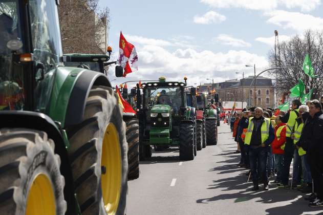 La UE busca acuerdos para los agricultores que siguen demostrando su fuerza