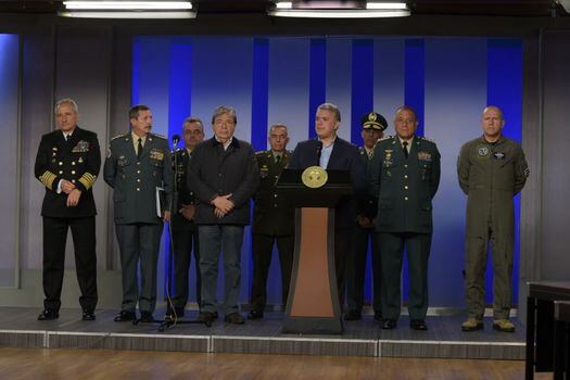 El presidente Iván Duque anunció el cambio en la comandancia del Ejército: sale el general Nicacio Martínez y entra Eduardo Zapateiro.  / Presidencia de la República