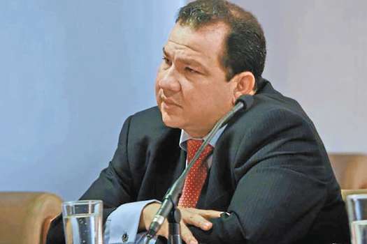 El ex gobernador del Magdalena, Omar Diaz granados, en audiencia ante la P0rocuradurÌa General de la NaciÛn. (Colprensa-Germ·n Enciso).