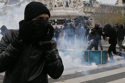 Un centenar de detenidos en los altercados durante una manifestación en París