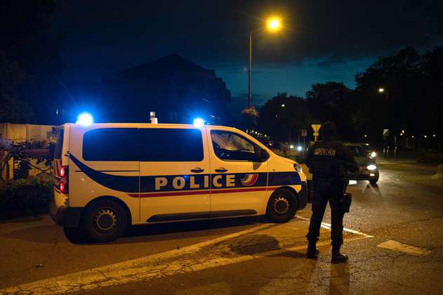 Un profesor decapitado en presunto ataque terrorista cerca de París