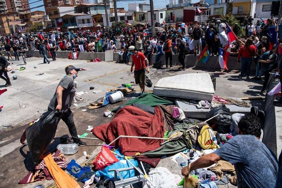 La ONU expresó su “preocupación por la violencia y xenofobia” hacia inmigrantes en Chile, en tanto el presidente Sebastián Piñera condenó los hechos en los que las pertenencias de los migrantes fueron quemadas por manifestantes. 