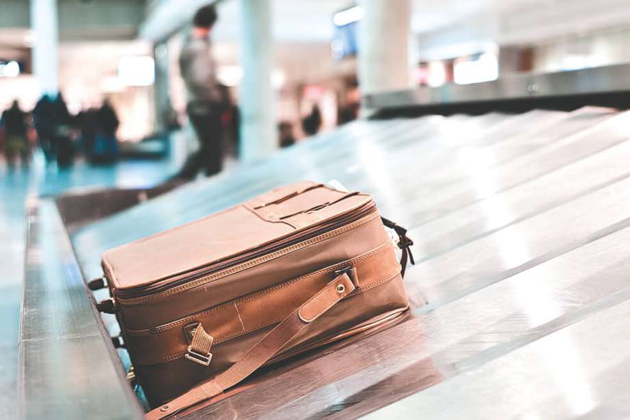 Qué no se puede llevar en equipaje de mano de avión? Lista de objetos  prohibidos