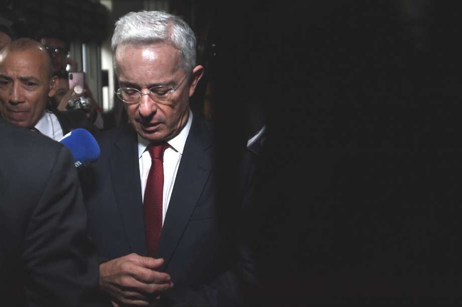 La “cátedra” de periodismo del expresidente Álvaro Uribe Vélez