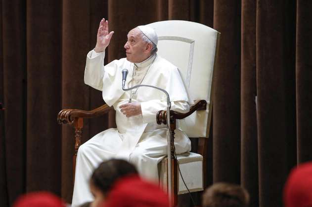 El papa Francisco aceptó renuncia de tres obispos chilenos por escándalo de pedofilia