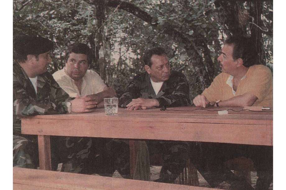 El presidente electo Andrés Pastrana Arango fue a Caquetania, en junio de 1998, a hablar con los jefes de las FARC.
