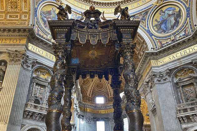 El baldaquino de Bernini en San Pedro afronta una restauración “titánica”