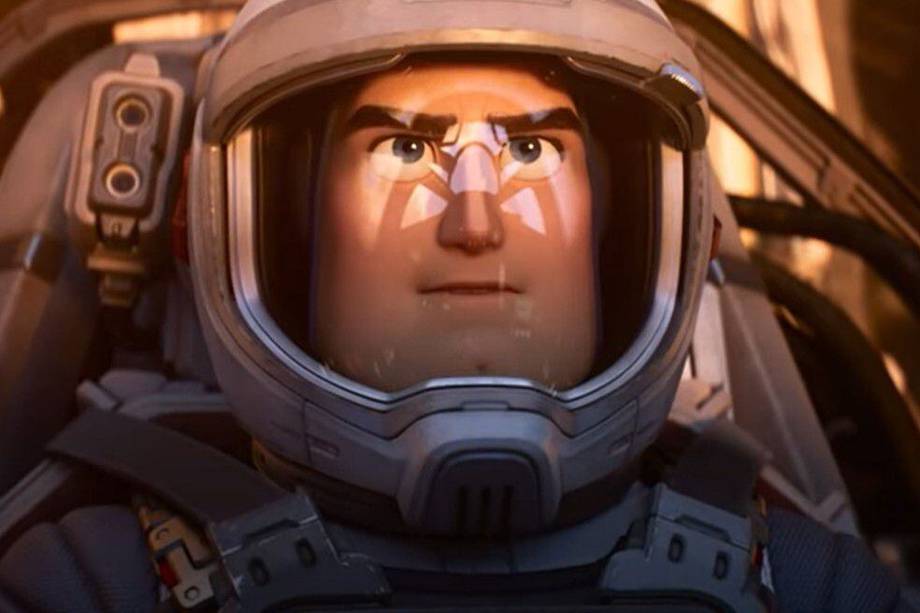 ¡Al infinito y más allá! Mira el primer tráiler de Lightyear, la película del astronauta que inspiró el muñeco de Buzz Lightyear.