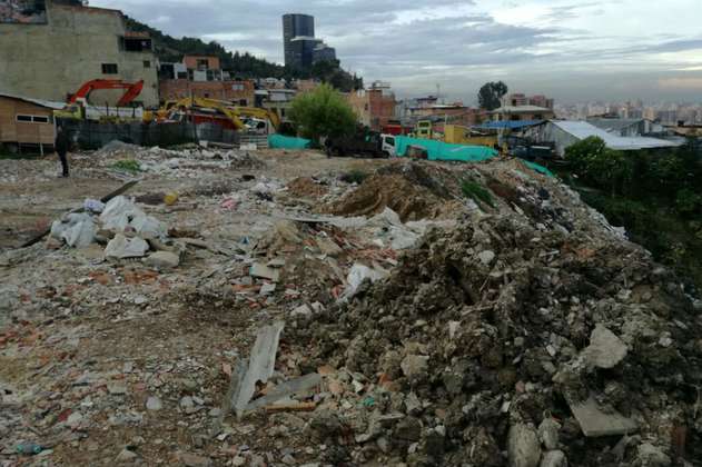 En predio del norte de Bogotá se levantaba una montaña de escombros