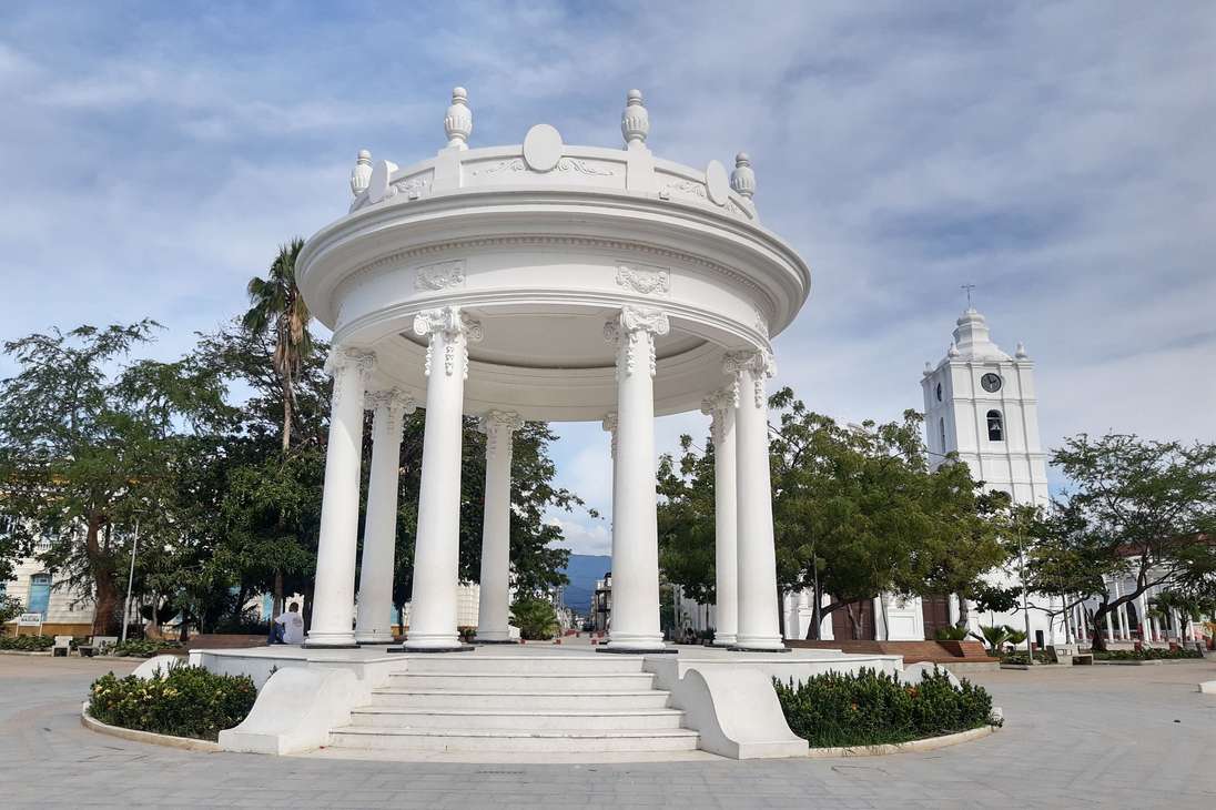 El Templete de la Plaza Centenario, imagen insignia del pueblo, es Patrimonio Arquitectónico Nacional.