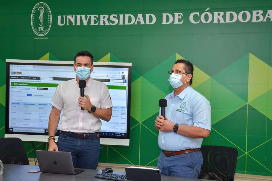 El alcalde de Montería Carlos Ordosgoitia, junto a Jairo Torres, rector de UniCórdoba.