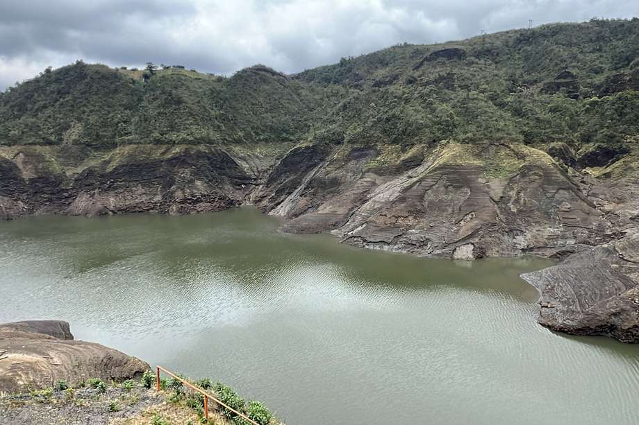 Los niveles de la represa de Chingaza, la principal fuente de agua que abastece en un 70 % a Bogotá, llegaron al 18 % esta semana. 
