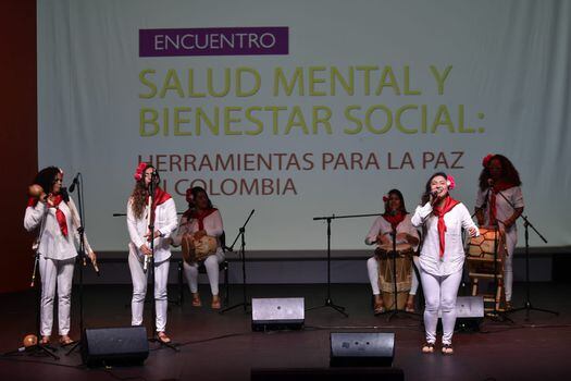 Para hablar sobre “Cultura, tradición y salud mental”, el grupo de gaitas femenino Flor de Cerezo realizó una intervención musical. Esta agrupación fue ganadora del Festival de Gaitas de San Jacinto 2022.