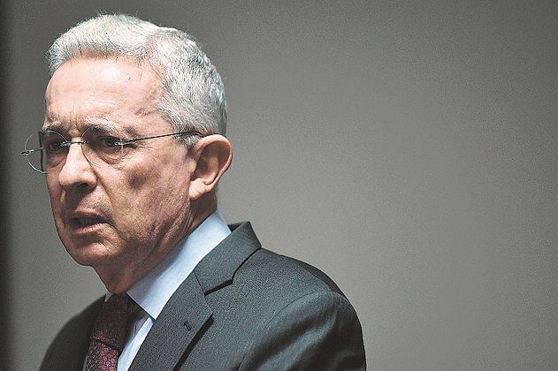 Caso Uribe: Fiscalía presenta interceptaciones entre Uribe y abogado Diego Cadena 