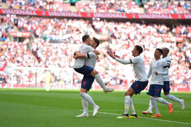 Inglaterra superó 2-1 a Nigeria en partido amistoso