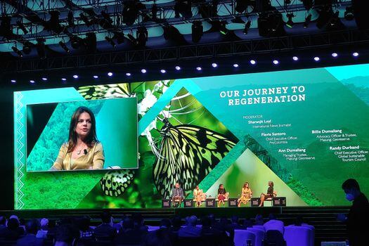 Flavia Santoro Trujillo, presidenta de ProColombia participó en uno de los paneles sobre sostenibilidad de la Cumbre Mundial del Turismo.