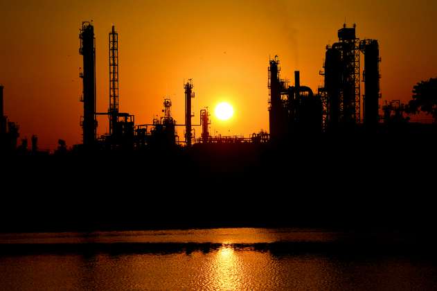 Producción de OPEP sube y contribución saudita se acerca a récord