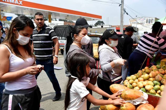 ¿Abuso en los precios? Bogotanos denuncian aumento exagerado en el costo de los alimentos