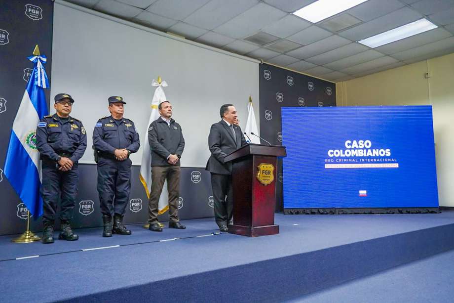 Las autoridades salvadoreñas aseguran que la Fiscalía, la Policía y la Dirección de Migración han identificado 3.000 denuncias, principalmente, de estafas que han sido cometidas por colombianos vinculados a una organización criminal.