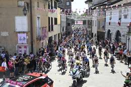 Koen Bouwman se llevó la etapa 19 del Giro de Italia 2022