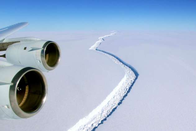Se desprendió el supericeberg de la Antártida
