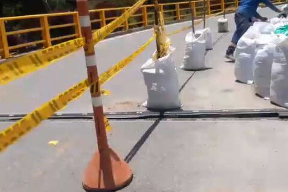 El puente, construido en 2015, está cerca al municipio de San Andrés y ya ha sido intervenido.