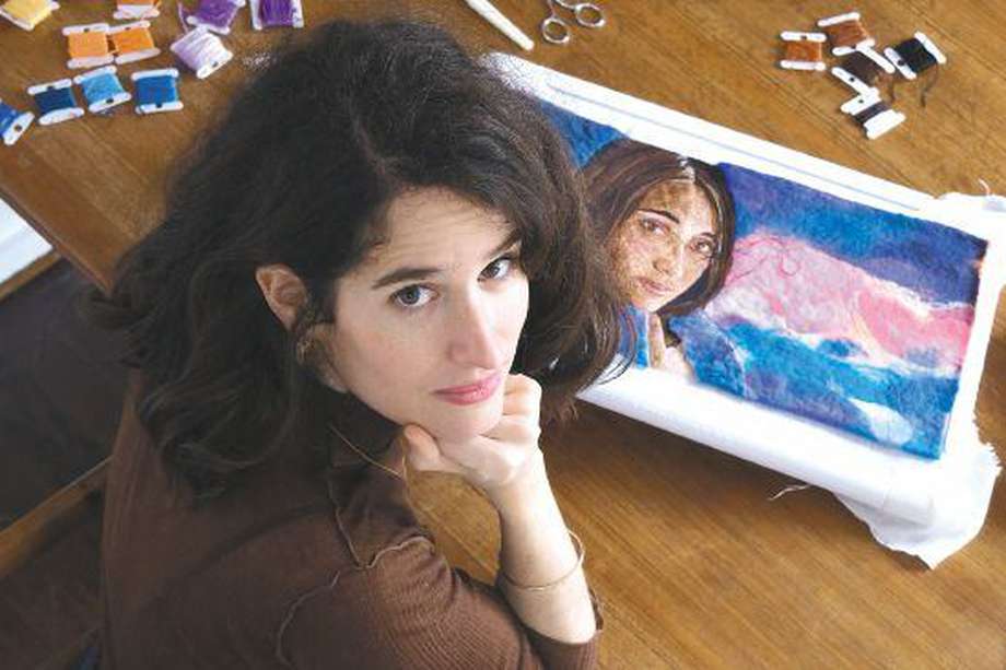 Cécile Davidovici estudió cine y teatro antes de dedicarse al arte textil. 