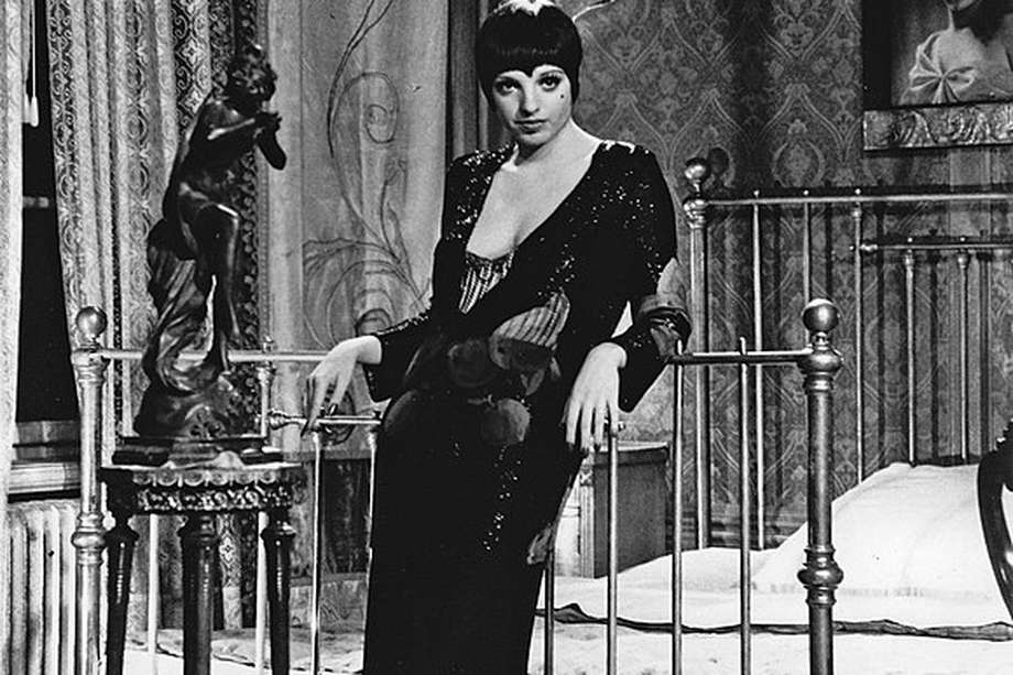 Liza Minnelli (foto) durante el rodaje de “Cabaret”. La actriz también cuenta con una carrera musical y teatral. Debutó en Broadway a los 19 años gracias a la obra Flora the Red Menace.