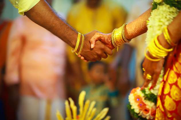 Hombre envía una bomba dentro de un regalo a la boda de su ex en la India