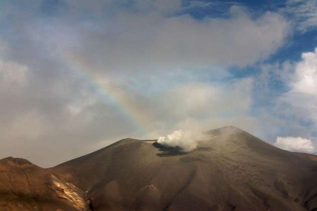 Volcán Puracé: movimiento de fluidos ha aumentado, pero se mantiene alerta naranja