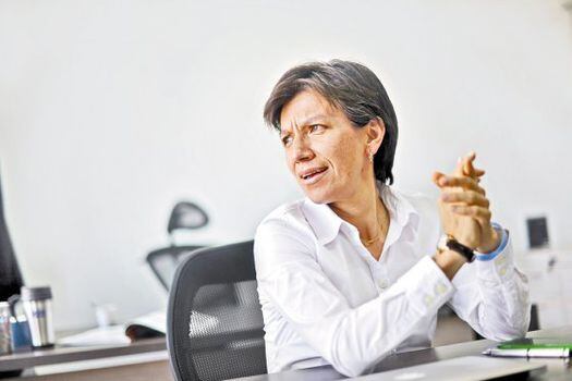 La "despachada" de Claudia López contra Uribe