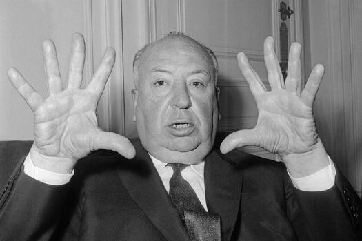 El británico Alfred Hitchcock es considerado el padre del thriller psicológico y el cine de suspenso, nació el 13 de agosto de 1899, en Londres, y murió el 29 de abril de 1980. / Archivo