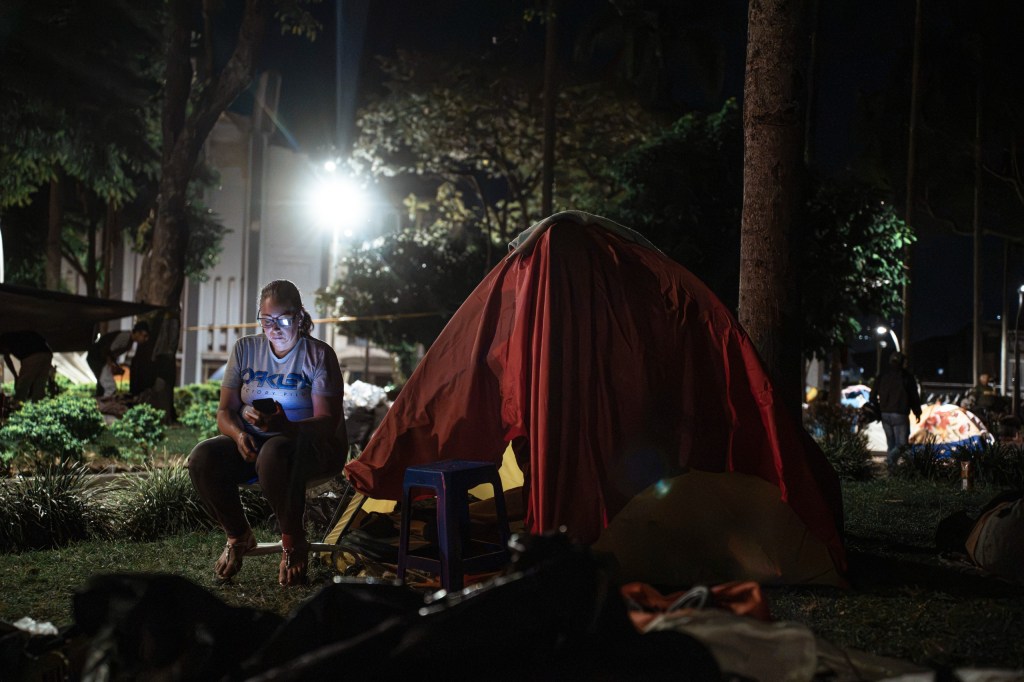 La otra cara del terremoto en Pereira: mujeres migrantes y trabajadoras sexuales sin hogar ni trabajo