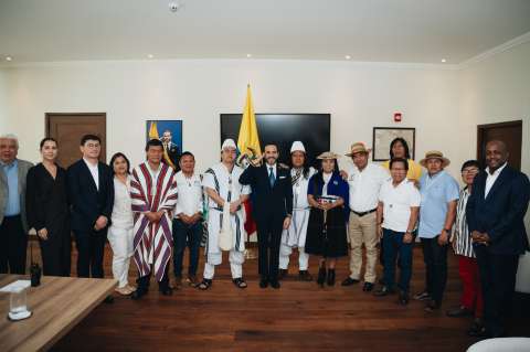 Gobierno establece ruta para diálogo con comunidades indígenas: habrá ajuste en sus recursos